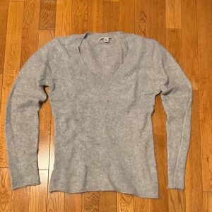 Banana Republic Light Gray V-Neck Sweater